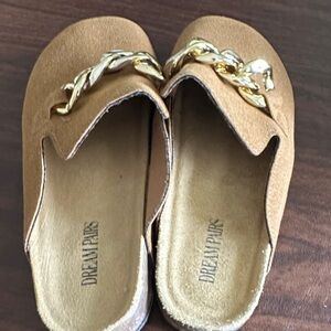 Dream Pairs Women's Brown Mules with Gold Chain